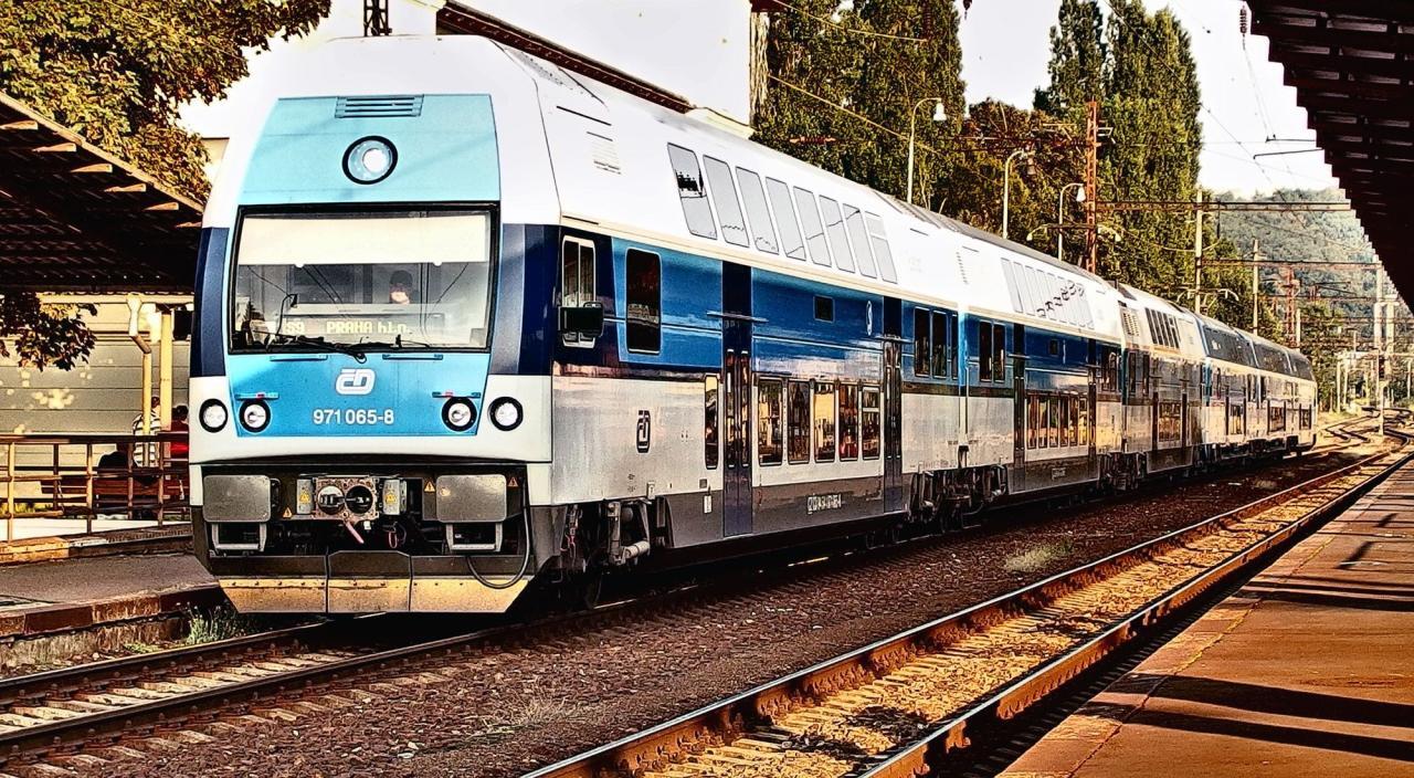 FREE IMAGE: City Train | Libreshot Public Domain Photos FREE IMAGE: City Train | Libreshot Public Domain Photos